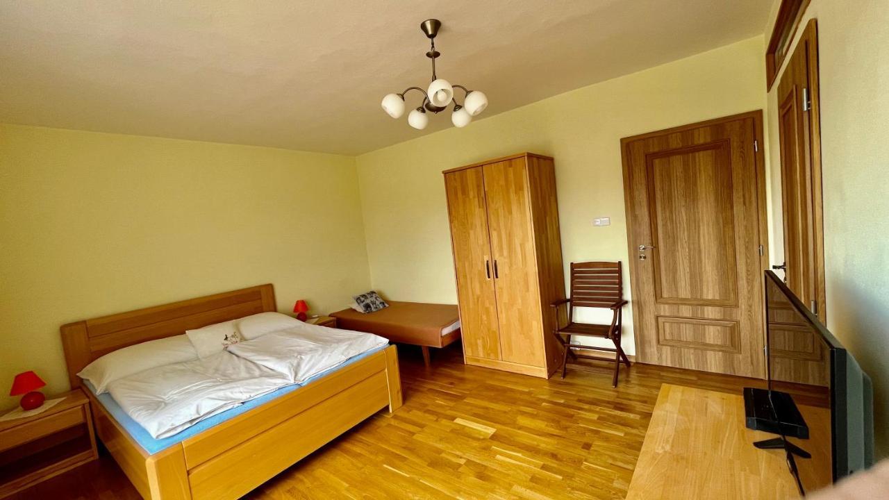 Privat U Eriky Hotel Stara Lesna Ngoại thất bức ảnh