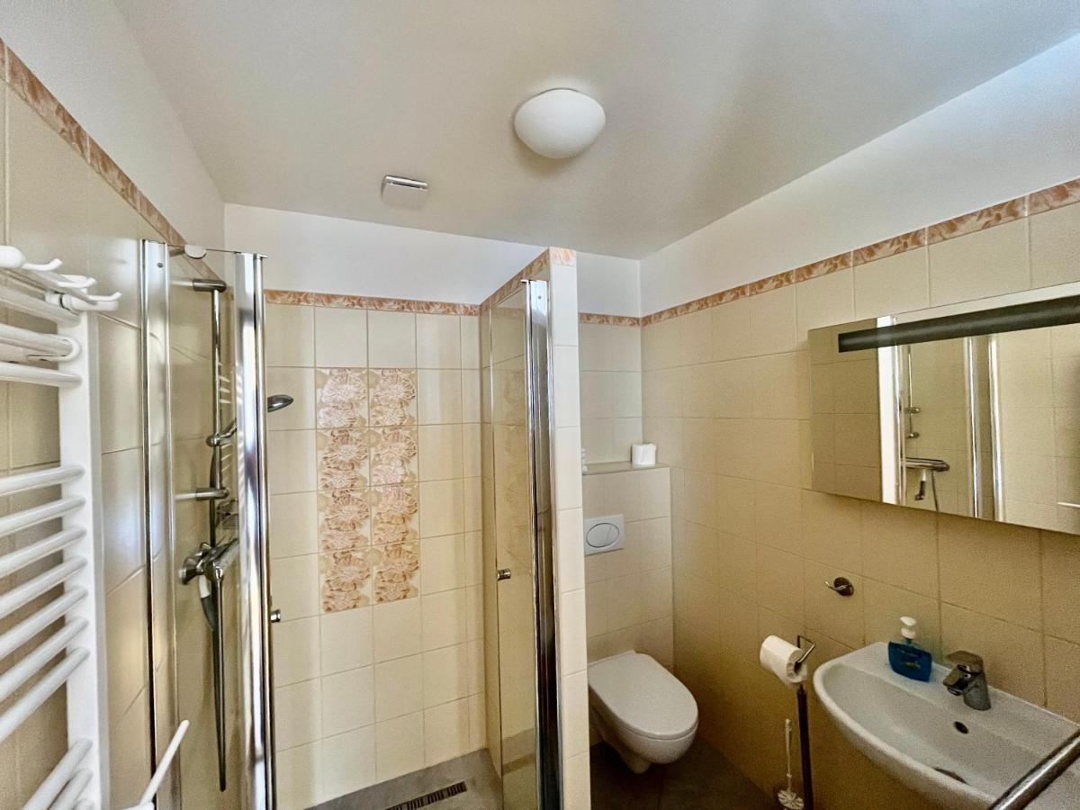 Privat U Eriky Hotel Stara Lesna Ngoại thất bức ảnh