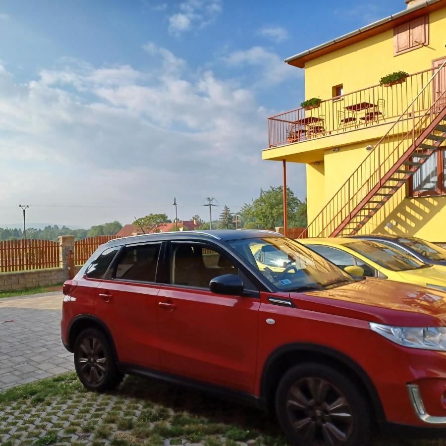 Privat U Eriky Hotel Stara Lesna Ngoại thất bức ảnh